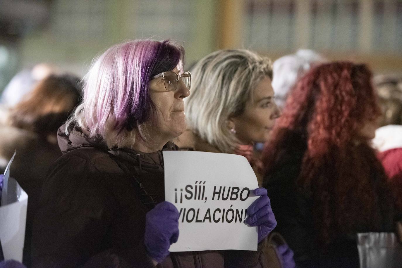 Los colectivos feministas de la región han convocado manifestaciones de repulsa contra la sentencia de la 'manada' de Manresa en varias localidades como Gijón, Oviedo, Mieres, Piedras Blancas,Pola de Laviana o Cangas de Onís. 