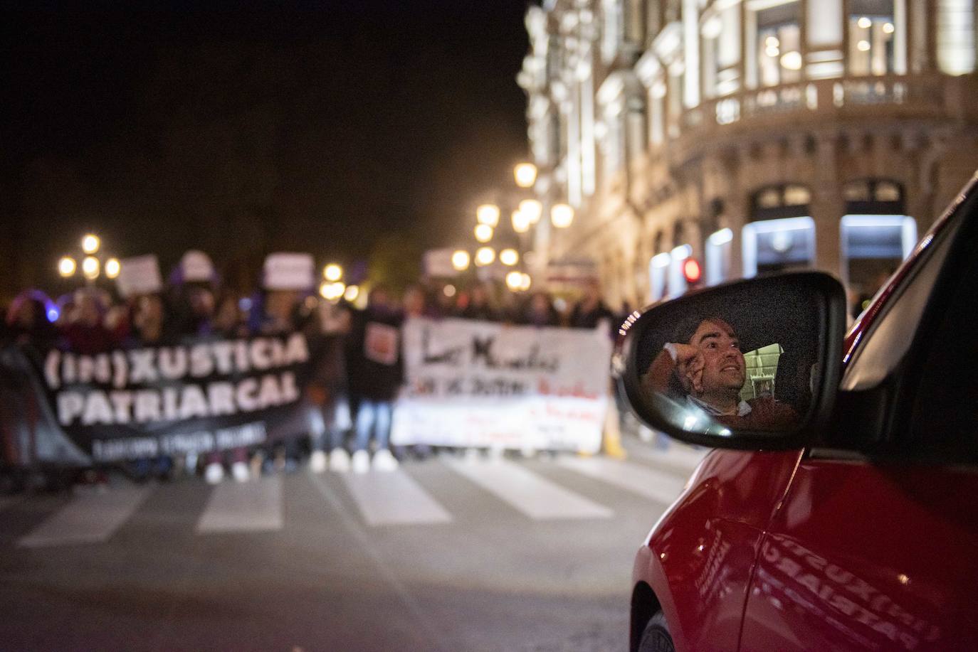 Los colectivos feministas de la región han convocado manifestaciones de repulsa contra la sentencia de la 'manada' de Manresa en varias localidades como Gijón, Oviedo, Mieres, Piedras Blancas,Pola de Laviana o Cangas de Onís. 
