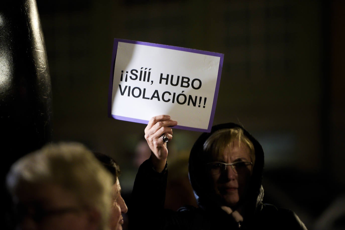 Los colectivos feministas de la región han convocado manifestaciones de repulsa contra la sentencia de la 'manada' de Manresa en varias localidades como Gijón, Oviedo, Mieres, Piedras Blancas,Pola de Laviana o Cangas de Onís. 