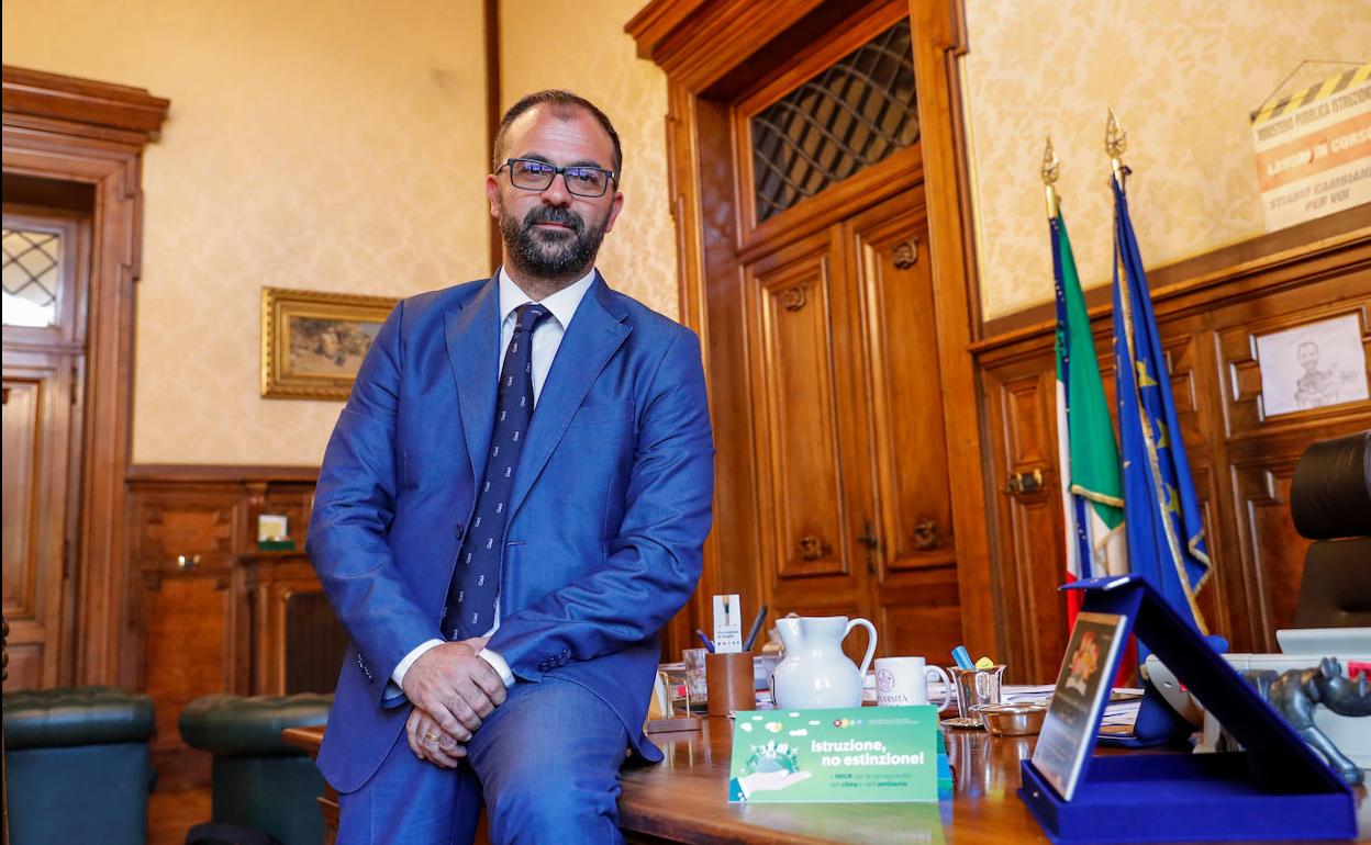 El ministro de Educación italiano, Lorenzo Fioramonti.