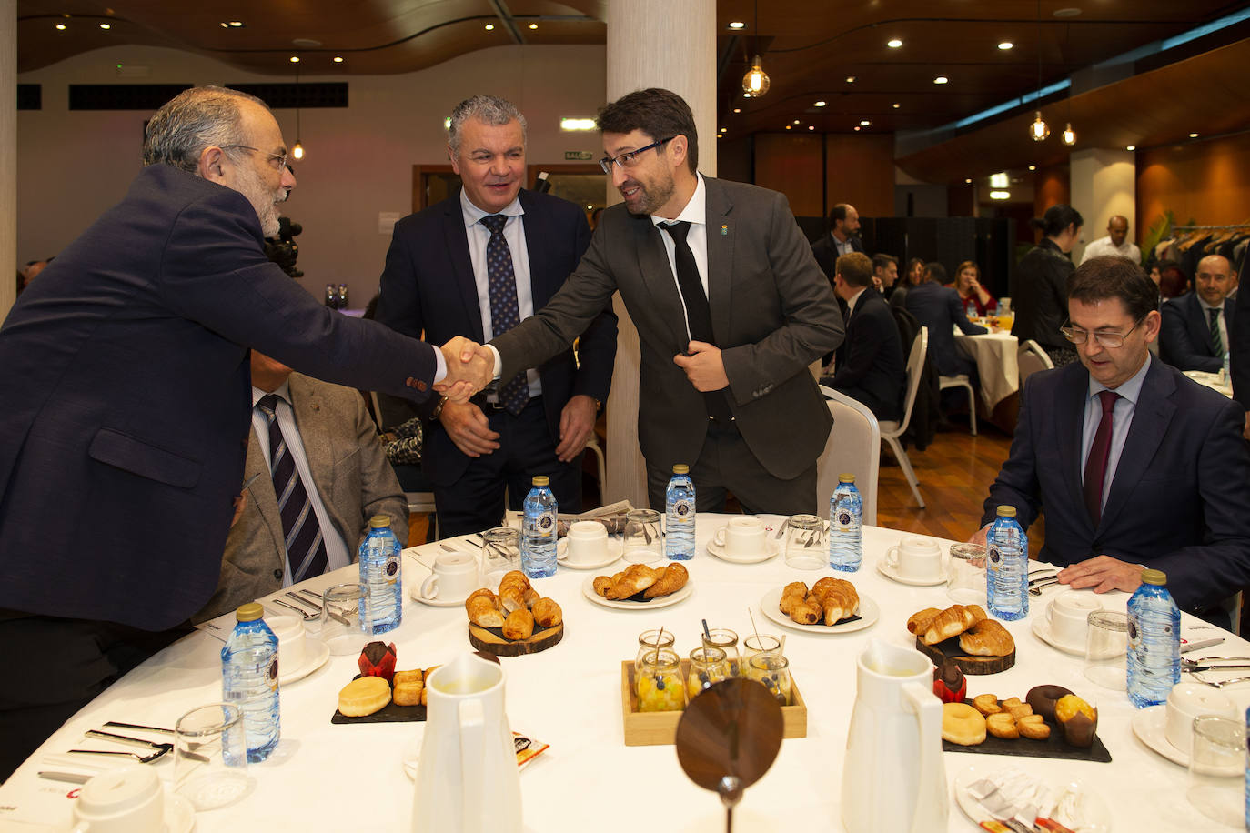 El Fórum de EL COMERCIO, organizado en colaboración con el Banco Sabadell, ha contado con las expertas en la materia, Sonia Bosch, de Banco Sabadell, y la profesora Inmaculada Domínguez.