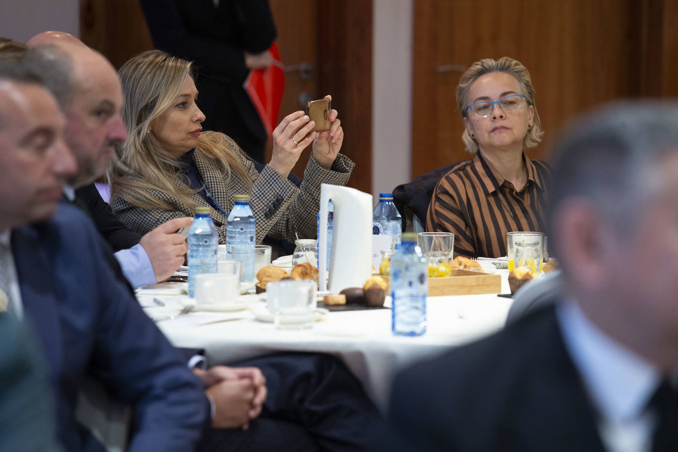 El Fórum de EL COMERCIO, organizado en colaboración con el Banco Sabadell, ha contado con las expertas en la materia, Sonia Bosch, de Banco Sabadell, y la profesora Inmaculada Domínguez.