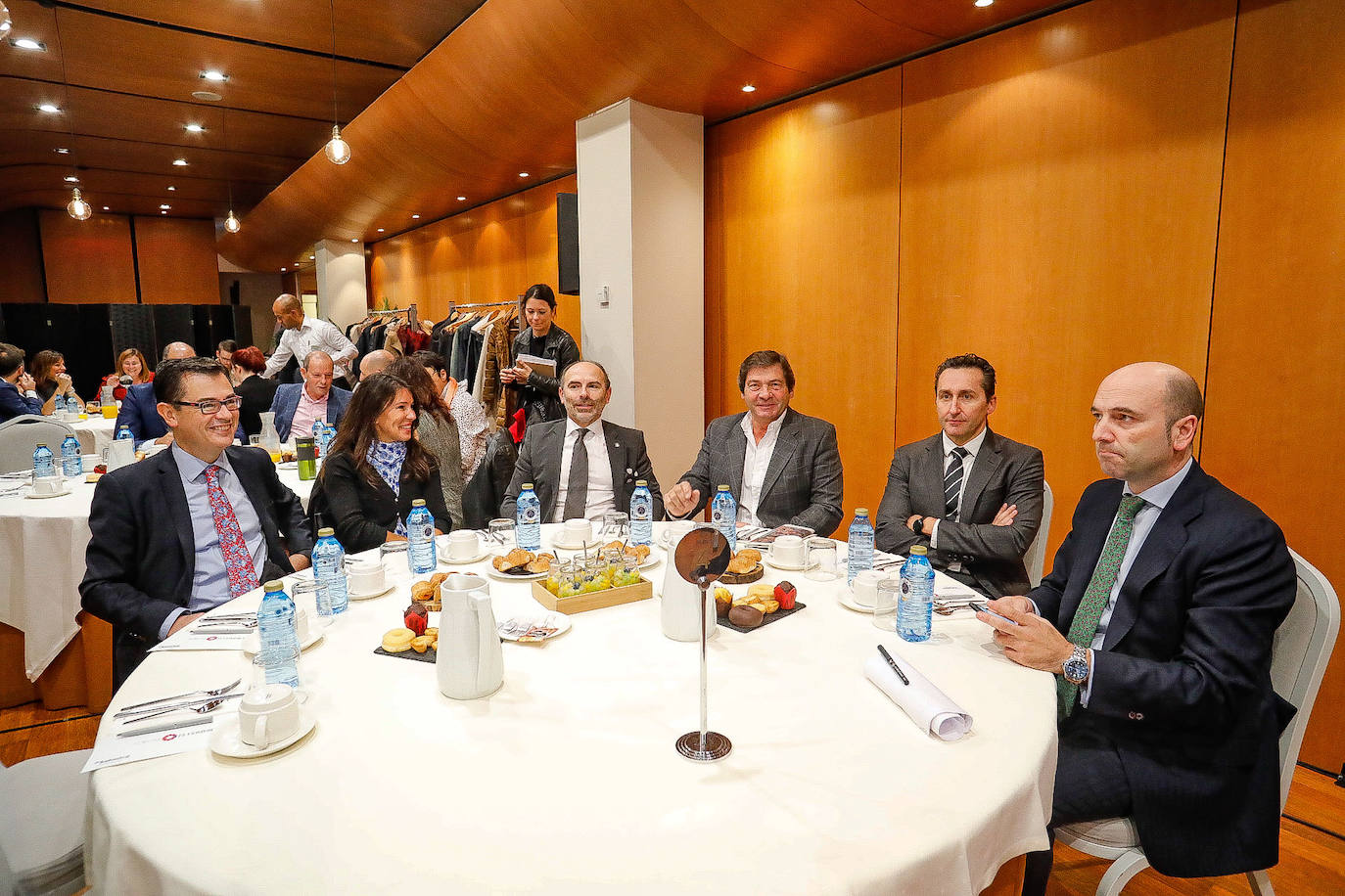 El Fórum de EL COMERCIO, organizado en colaboración con el Banco Sabadell, ha contado con las expertas en la materia, Sonia Bosch, de Banco Sabadell, y la profesora Inmaculada Domínguez.