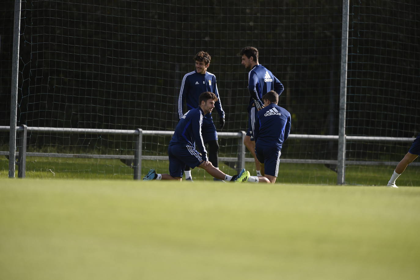 Los jugadores del Real Oviedo han preparado esta mañana el encuentro del sábado. 