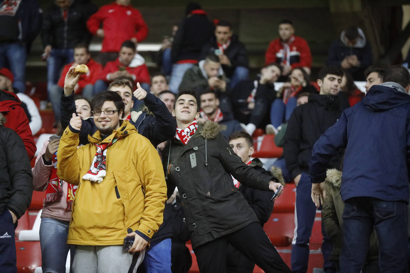 ¿Estuviste este sábado en El Molinón en el partido Sporting - Numancia? ¡Búscate en nuestra galería de imágenes! 