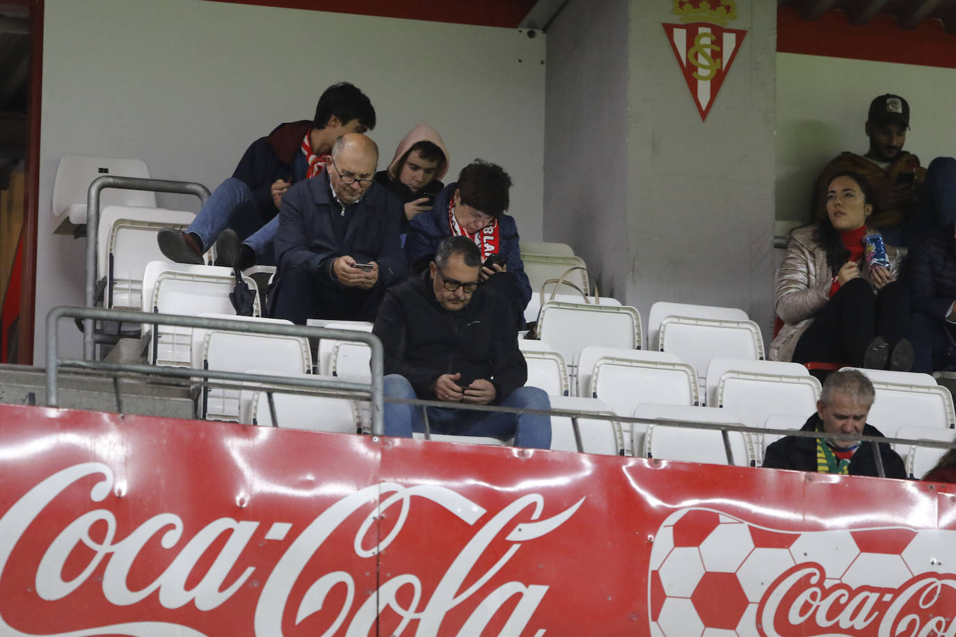 ¿Estuviste este sábado en El Molinón en el partido Sporting - Numancia? ¡Búscate en nuestra galería de imágenes! 