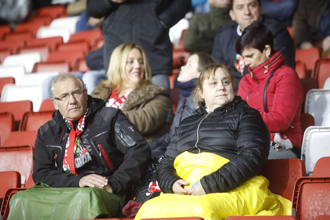 ¿Estuviste este sábado en El Molinón en el partido Sporting - Numancia? ¡Búscate en nuestra galería de imágenes! 