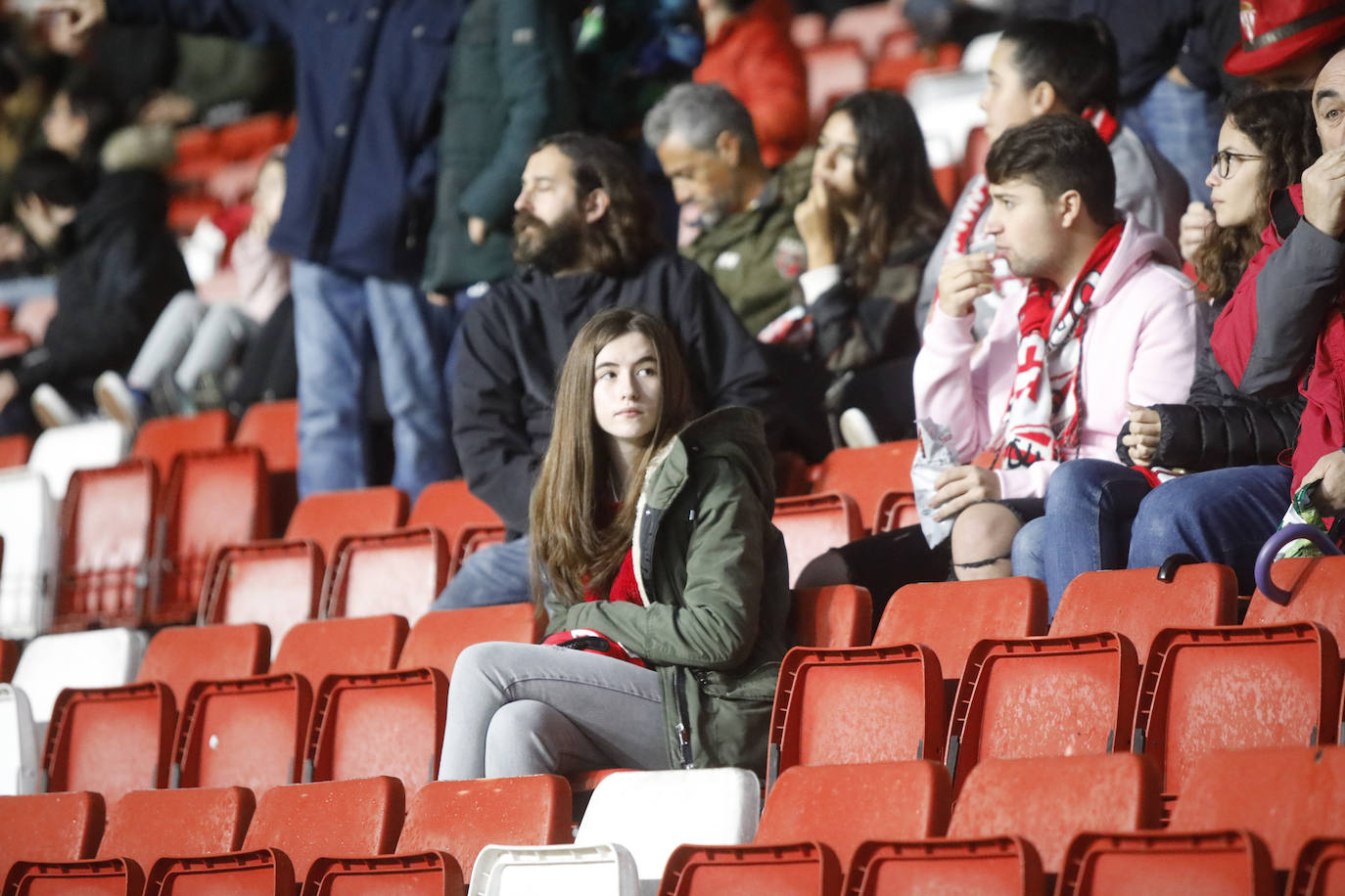 ¿Estuviste este sábado en El Molinón en el partido Sporting - Numancia? ¡Búscate en nuestra galería de imágenes! 