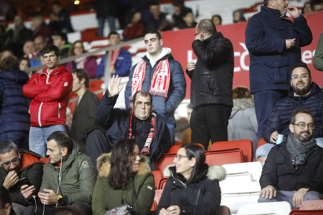 ¿Estuviste este sábado en El Molinón en el partido Sporting - Numancia? ¡Búscate en nuestra galería de imágenes! 