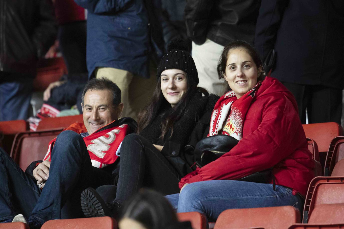 ¿Estuviste este sábado en El Molinón en el partido Sporting - Numancia? ¡Búscate en nuestra galería de imágenes! 