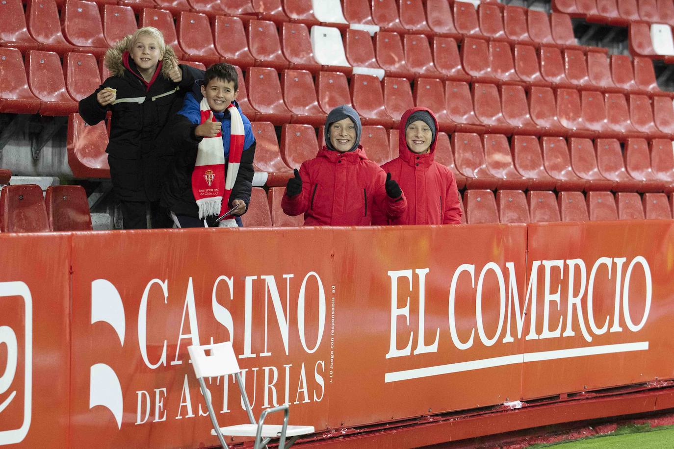 ¿Estuviste este sábado en El Molinón en el partido Sporting - Numancia? ¡Búscate en nuestra galería de imágenes! 