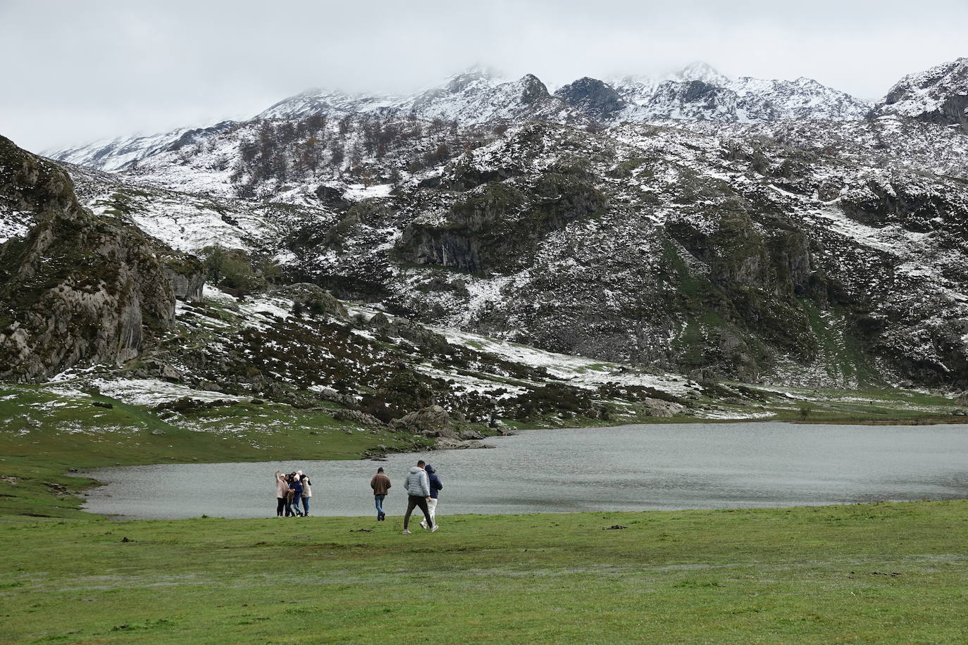 El 'tercer lago' de Covadonga aparece con la lluvia