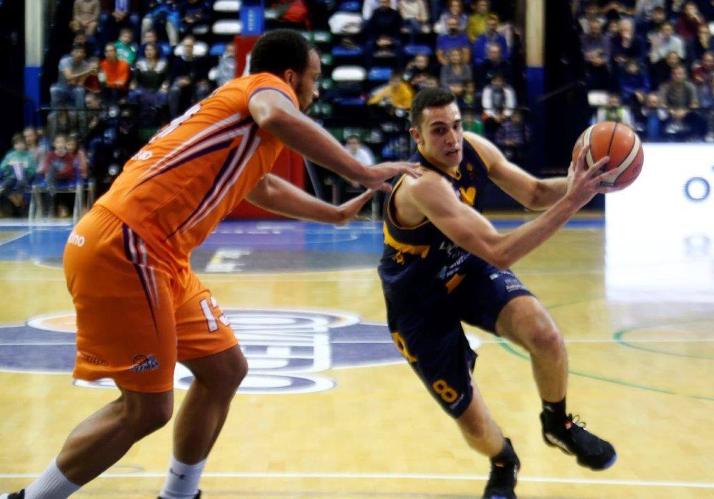 Liberbank Oviedo Baloncesto 66-73 Chocolates Trapa Palencia, en imágenes