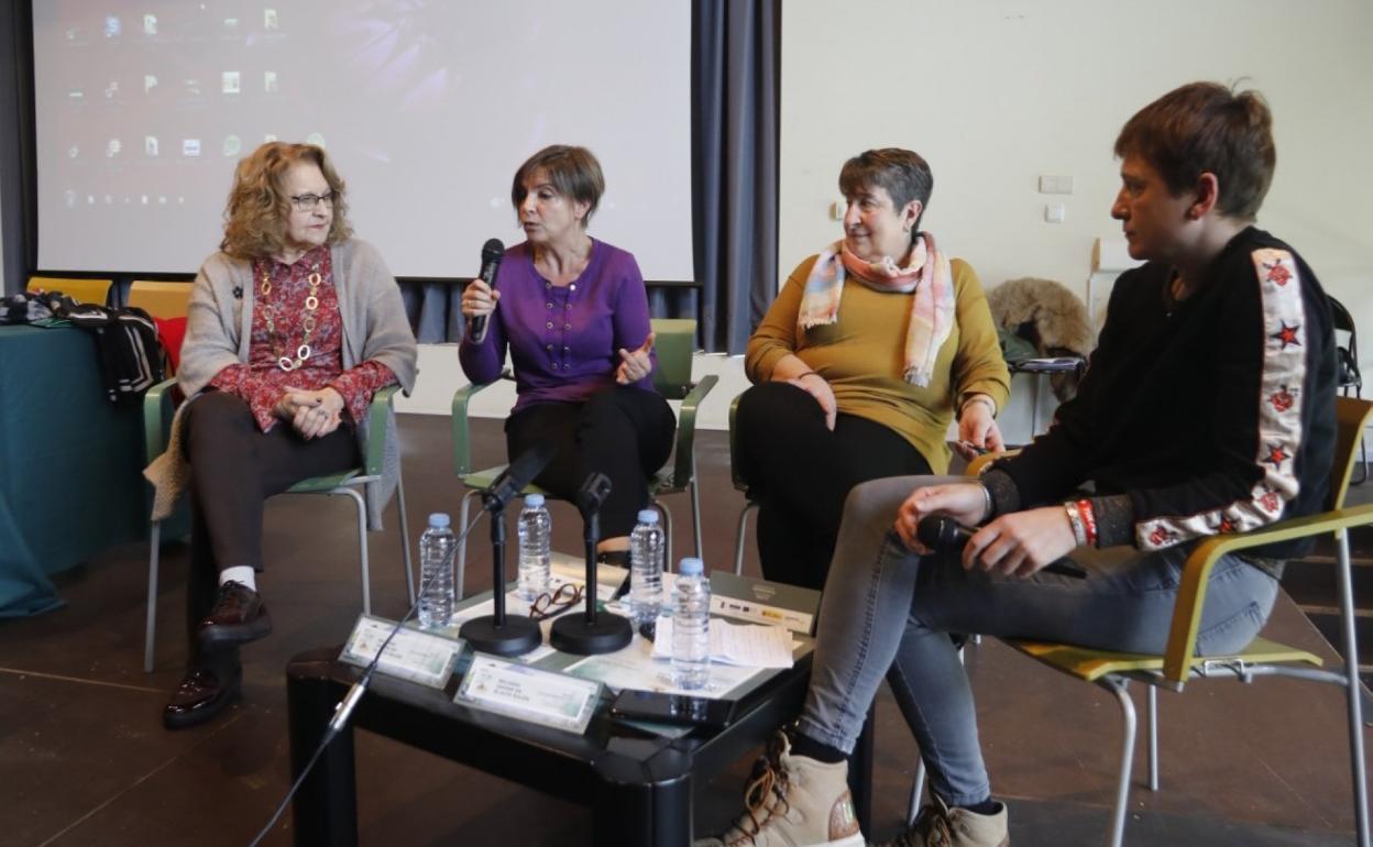 Participantes en la mesa redonda. :: J. C. ROMÁN