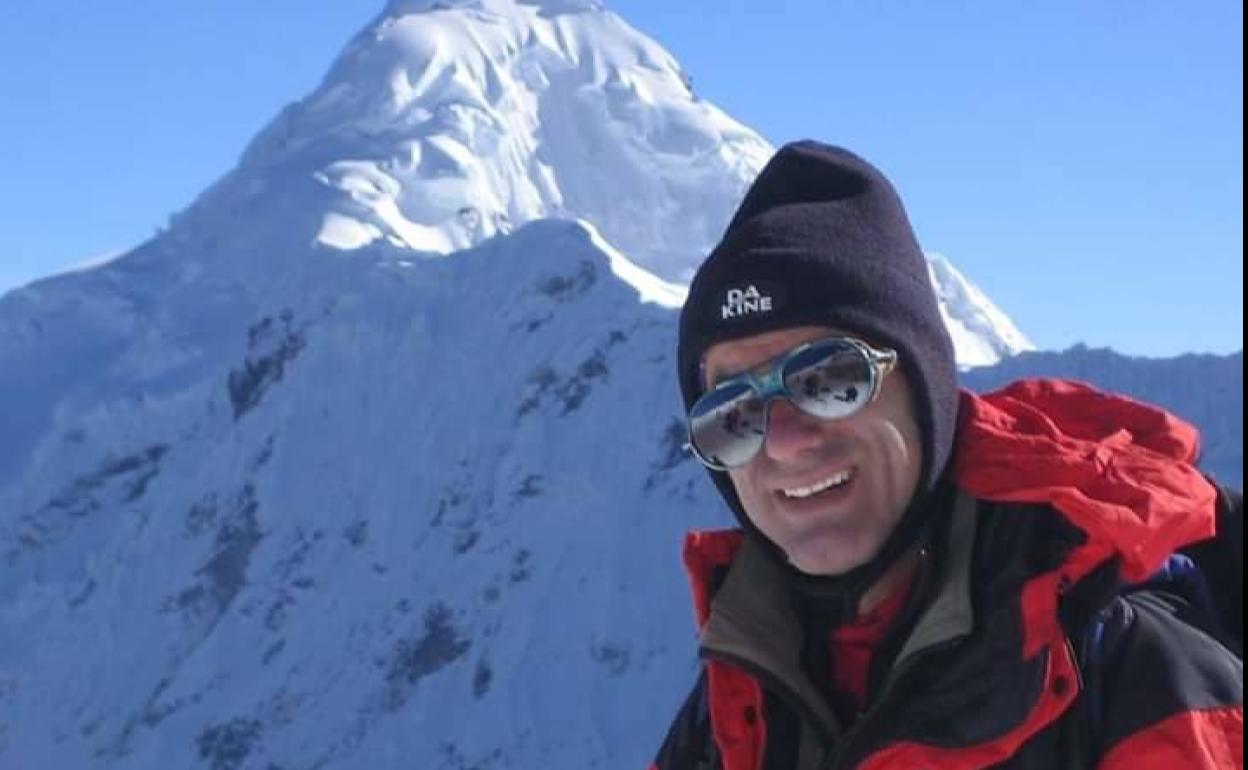 Luis Romero del Cueto en una de sus ascensiones a los Andes peruanos. 