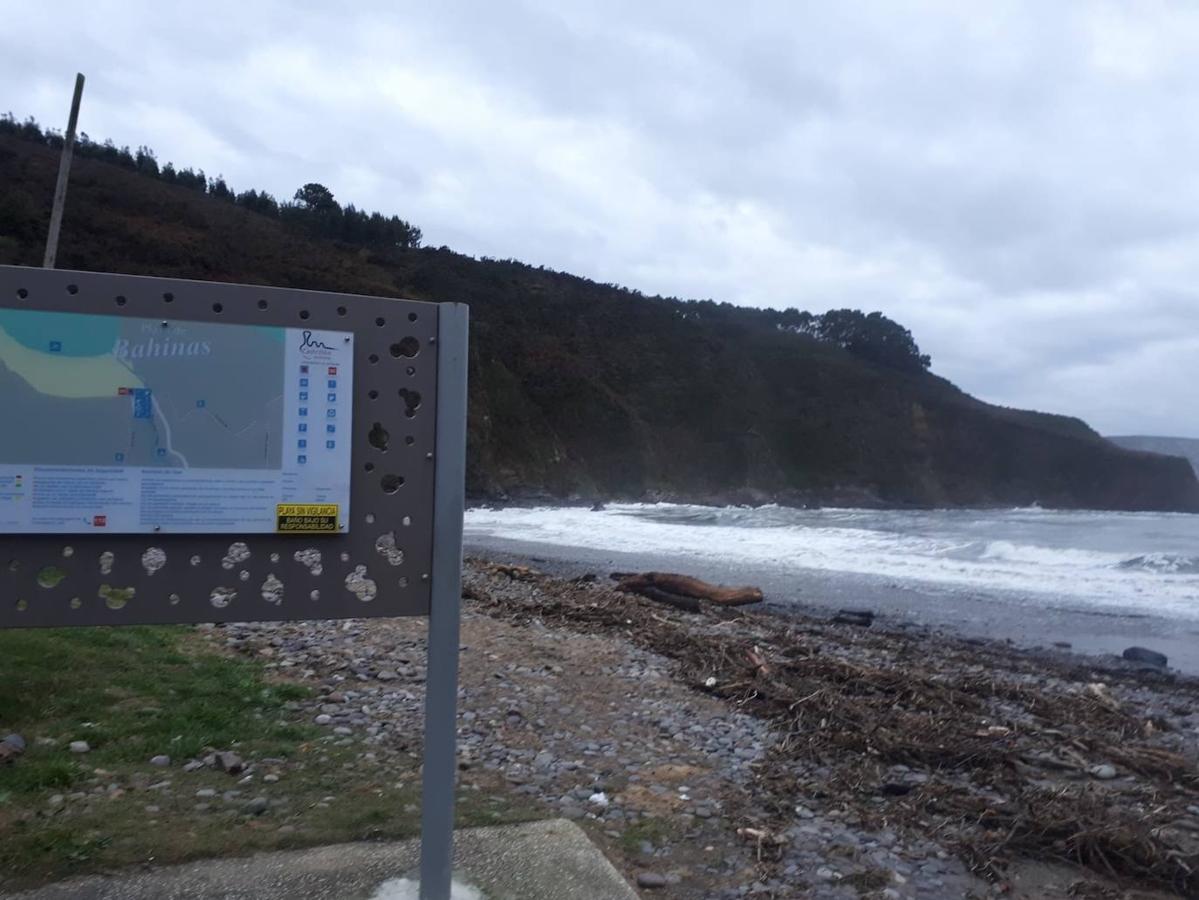 Recorremos una de las rutas costeras más espectaculares del litoral asturiano, situada entre la Playa de Arnao y San Juan de la Arena.