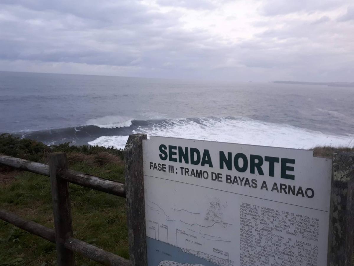 Recorremos una de las rutas costeras más espectaculares del litoral asturiano, situada entre la Playa de Arnao y San Juan de la Arena.