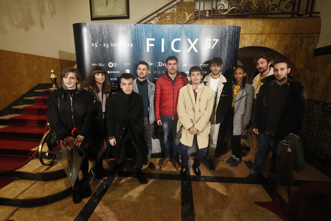 Ernesto Alterio, Quim Gutiérrez, Clara Lago y Montxo Armendáriz son algunos de los rostros conocidos de la gran pantalla que se han dado cita en Gijón con motivo del Festival Internacional de Cine de Xixón, cuya gala inaugural se ha celebrado en el Teatro Jovellanos.