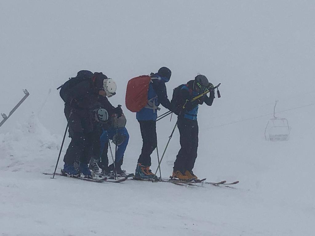 Las nevadas siguen siendo protagonistas en Pajares y en Tarna, que se ha quedado sin luz y sin señal de televisión.