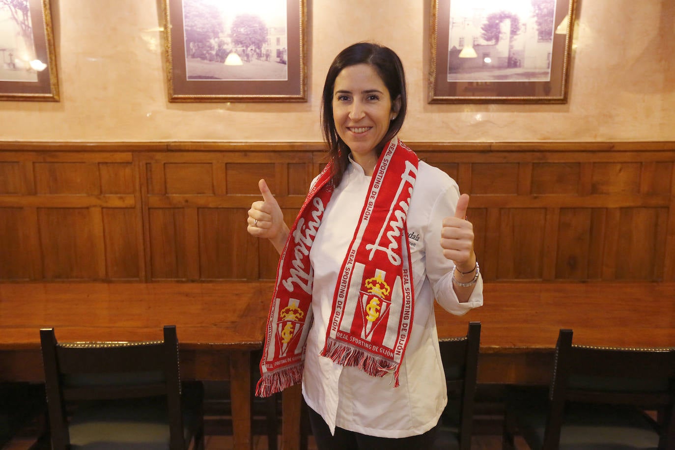 Adriana Regineli, hostelera: «Todos juntos lo conseguiremos y ganaremos al Oviedo. ¡Aúpa Sporting!»