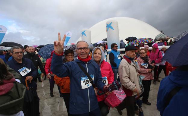 Participantes en la marcha. 