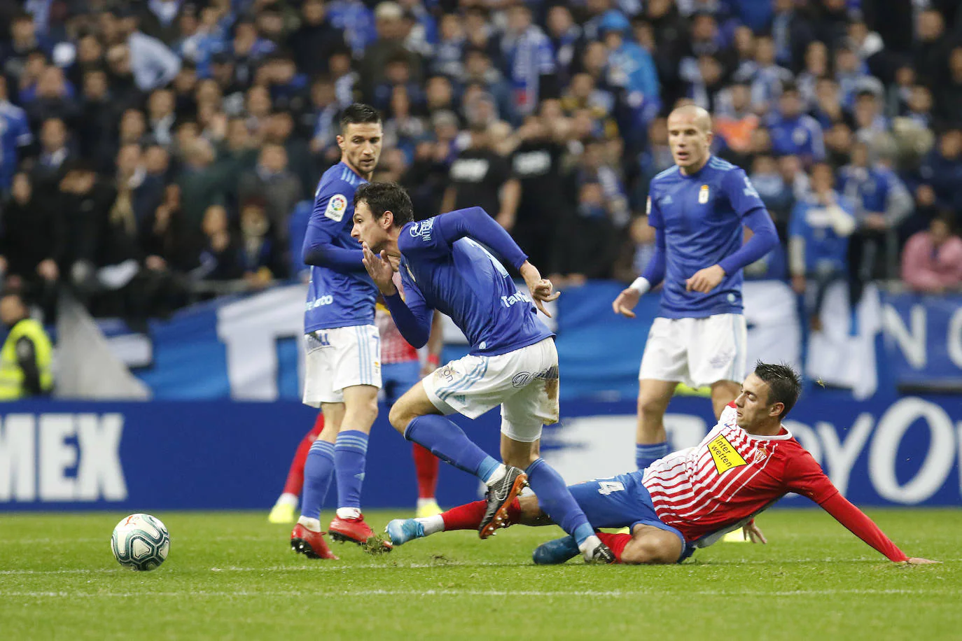 Las mejores jugadas del derbi asturiano, en imágenes