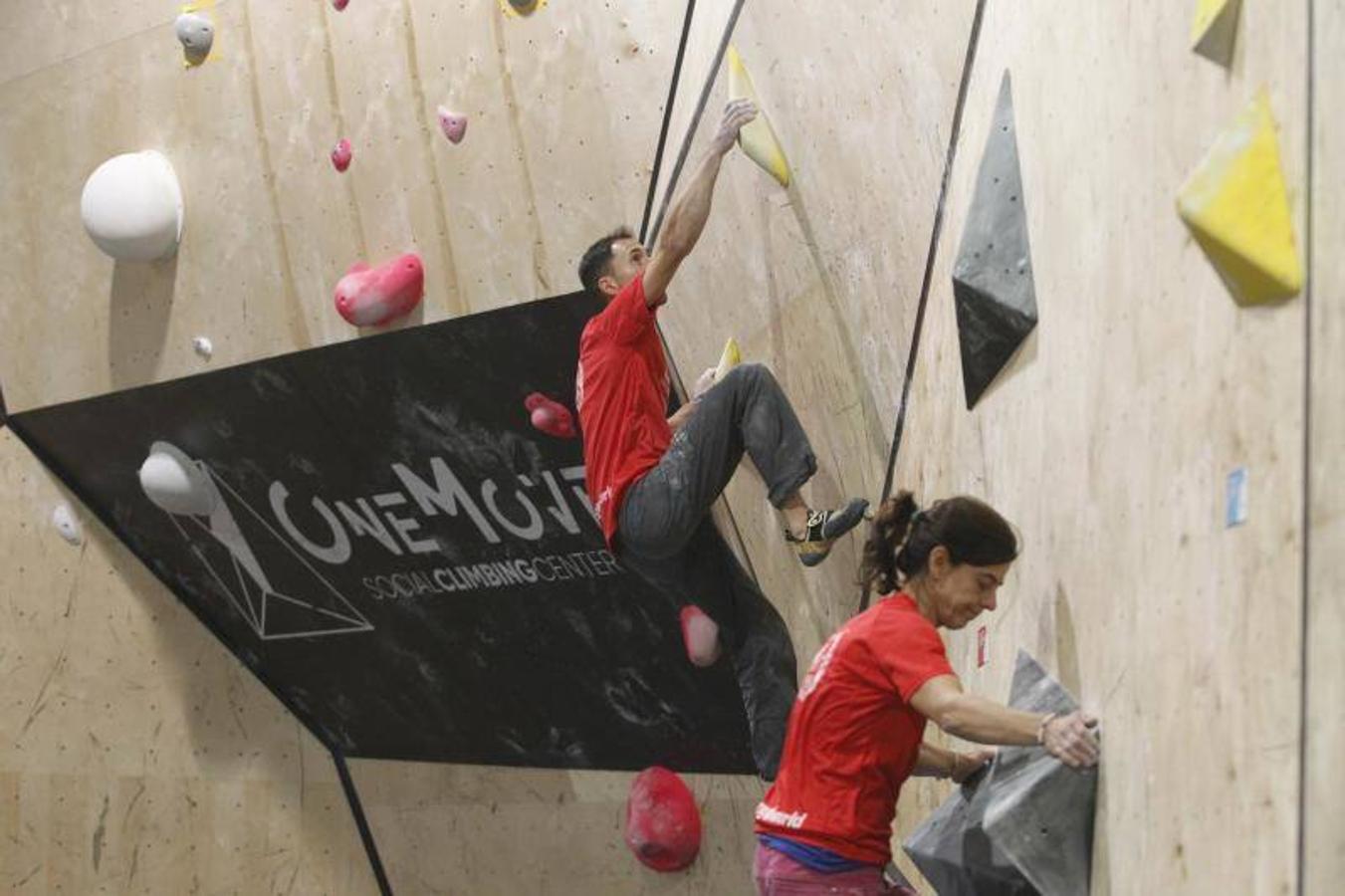 Fotos: ¿Estuviste en la primera prueba de la Copa de Asturias de escalada? ¡Búscate!