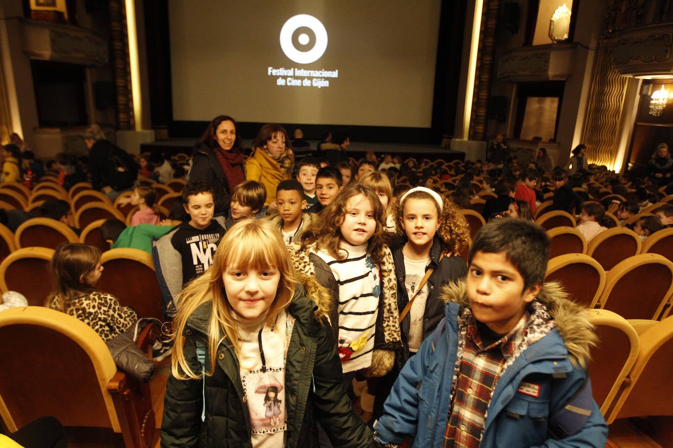 Más de 15.000 niños y jóvenes participan en las sesiones escolares de la sección germen del FICX, que cuenta cada año con el apoyo del diario EL COMERCIO