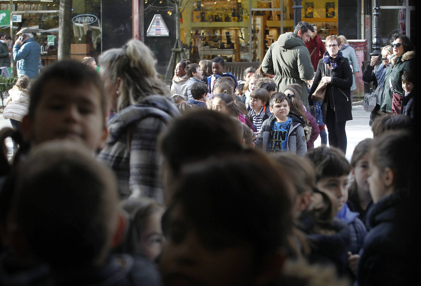 Más de 15.000 niños y jóvenes participan en las sesiones escolares de la sección germen del FICX, que cuenta cada año con el apoyo del diario EL COMERCIO