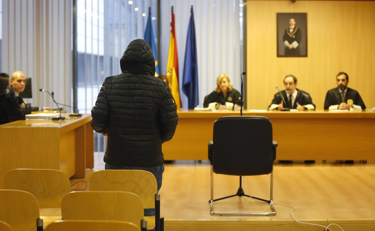 El acusado, en la sala de vistas.