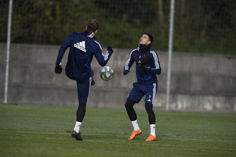 Los jugadores del Real Oviedo han preparado este jueves el encuentro contra Las Palmas. 