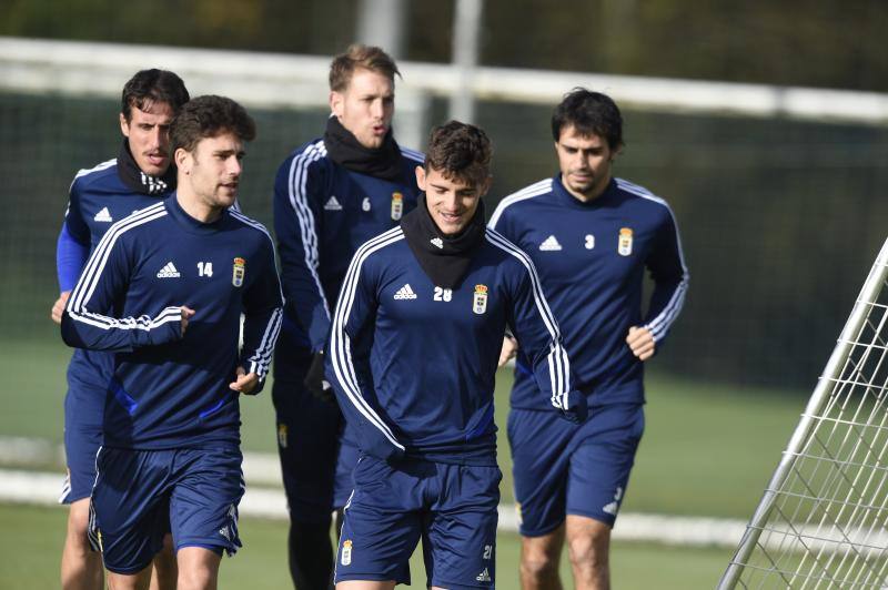 Los jugadores del Real Oviedo han preparado este jueves el encuentro contra Las Palmas. 