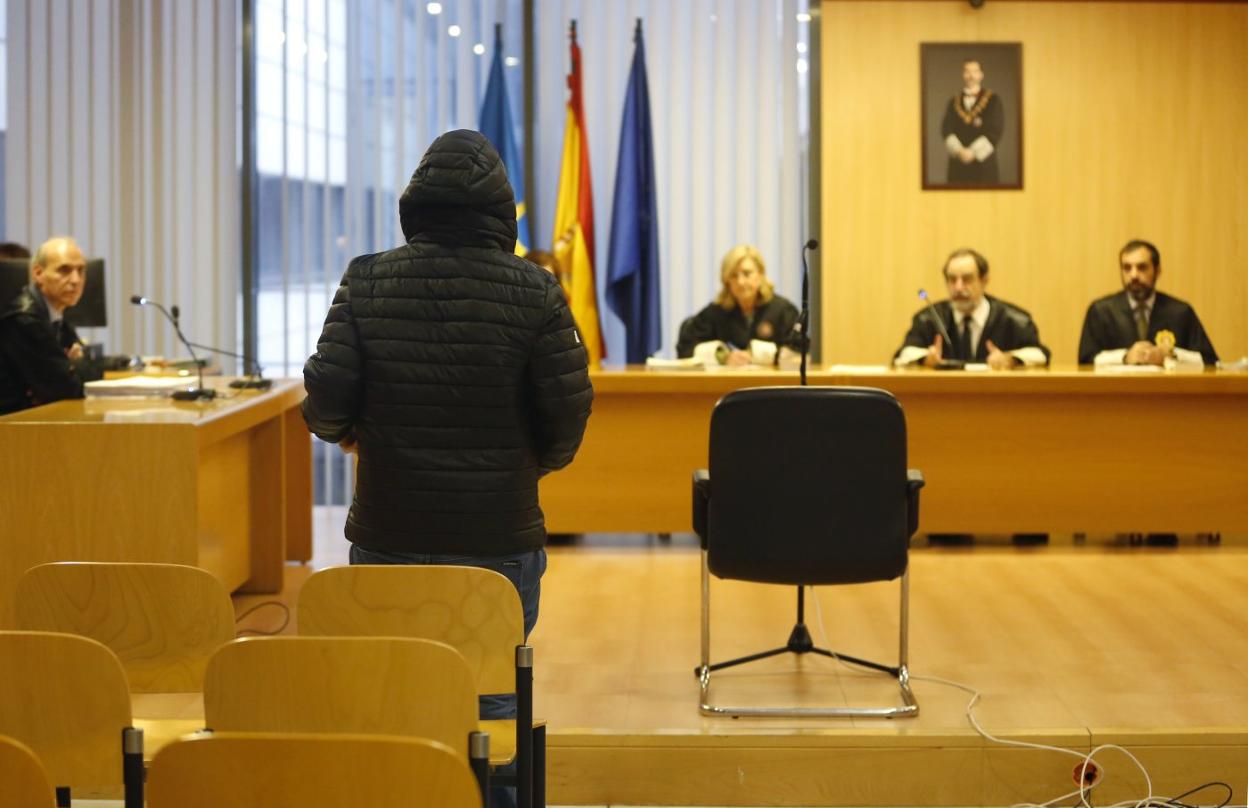 Ángel B. M., ayer, en la Audiencia Provincial. 