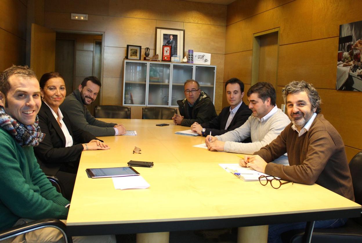 José Manuel González, Marifé Gómez, Gonzalo Suero, José Antonio García, David Villar, Saturnino Rodríguez y Alejandro Calvo. 