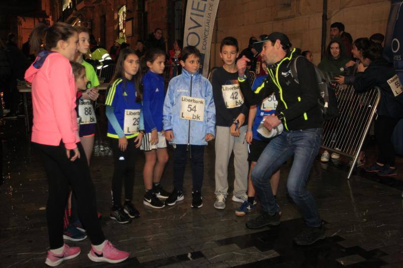 La ciudad de Oviedo acogió, este sábado, la carrera Oviedo Corre Contigo.