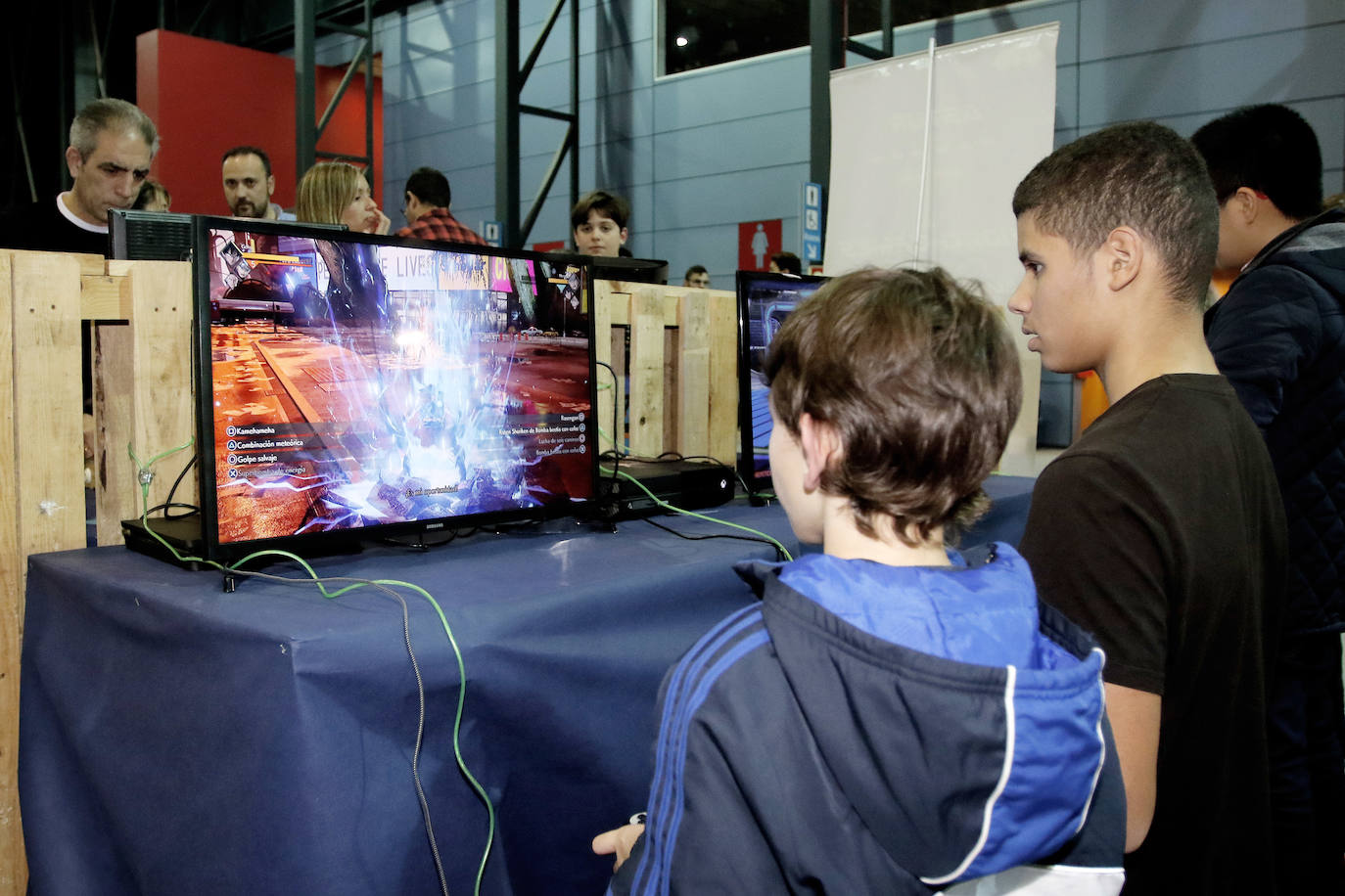 La mayor feria de videojuegos, tecnología e innovación del norte de España, que organiza EL COMERCIO junto con Cuicui Studios, abrió sus puertas, este sábado, en el Recinto Ferial Luis Adaro.