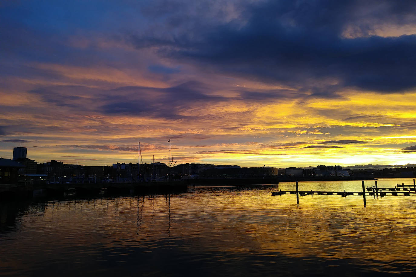 De Oriente a Occidente, entre playas y montañas, estas son algunas de las mejores escenas presentadas al concurso de fotografía 'Escenas de Asturias' de EL COMERCIO con el patrocinio de El Gaitero 
