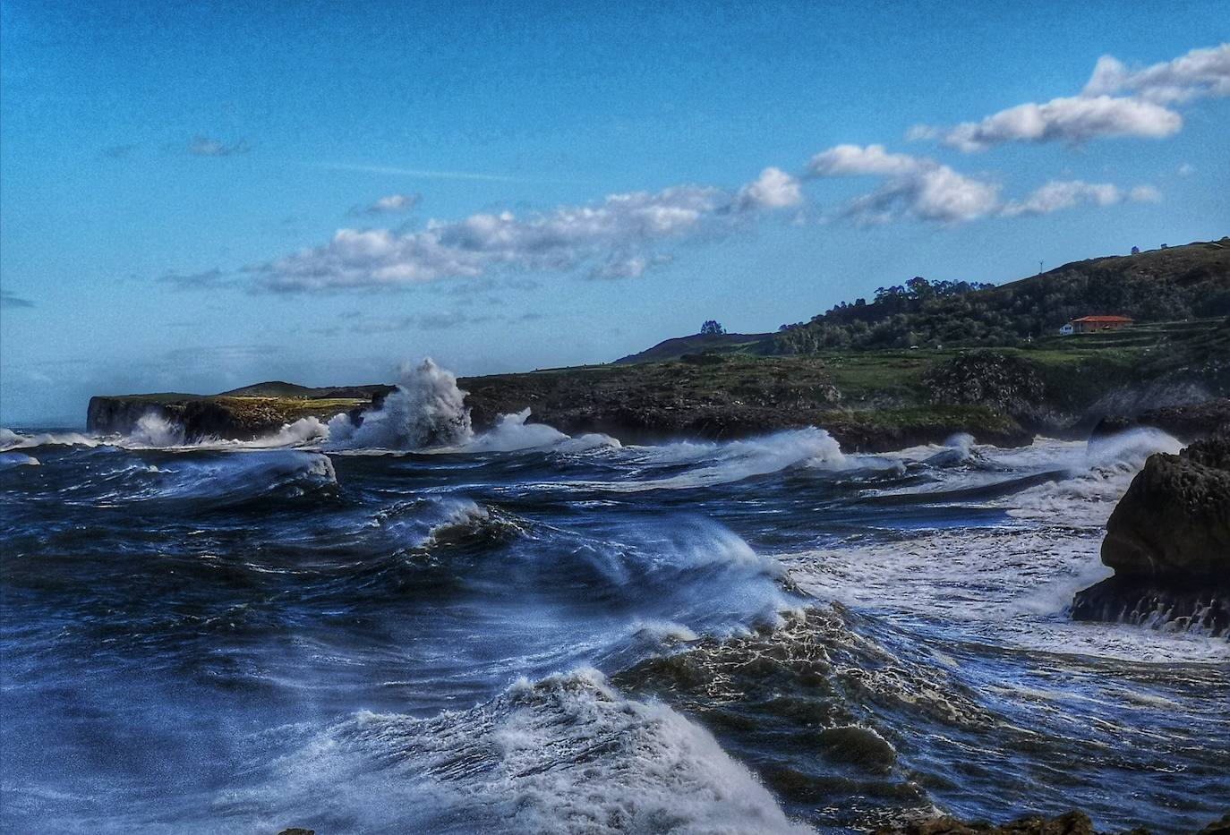 De Oriente a Occidente, entre playas y montañas, estas son algunas de las mejores escenas presentadas al concurso de fotografía 'Escenas de Asturias' de EL COMERCIO con el patrocinio de El Gaitero 