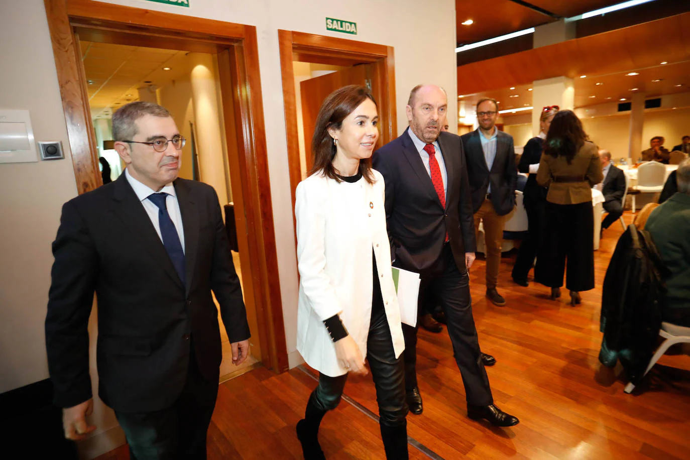 La presidenta de Adif, Isabel Pardo de Vera, ha analizado en el Fórum EL COMERCIO el presente y futuro de las infraestructuras ferroviarias de Asturias.