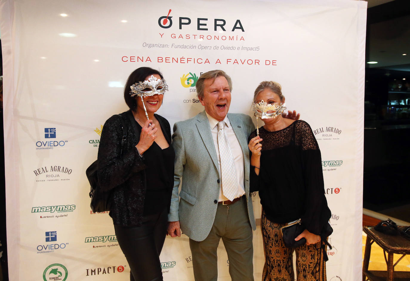 El acto se ha celebrado en el palacio d ella Zoreda. 