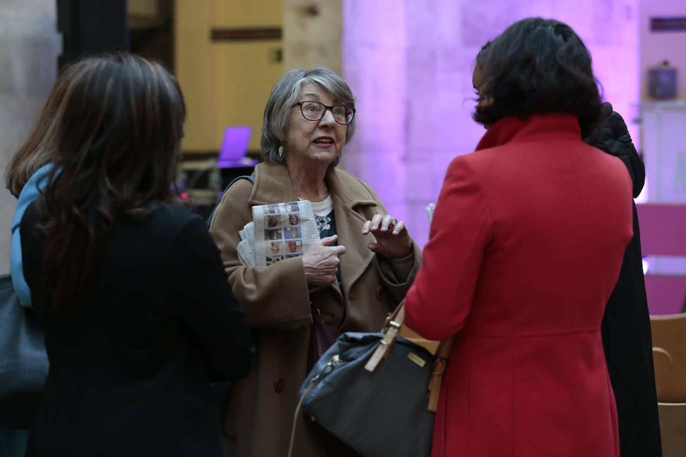 La directora general de Igualdad del Principado, Nuria Varela, ha sido la encargada de abrir la jornada Futuro en Femenino organizada en Gijón por EL COMERCIO.