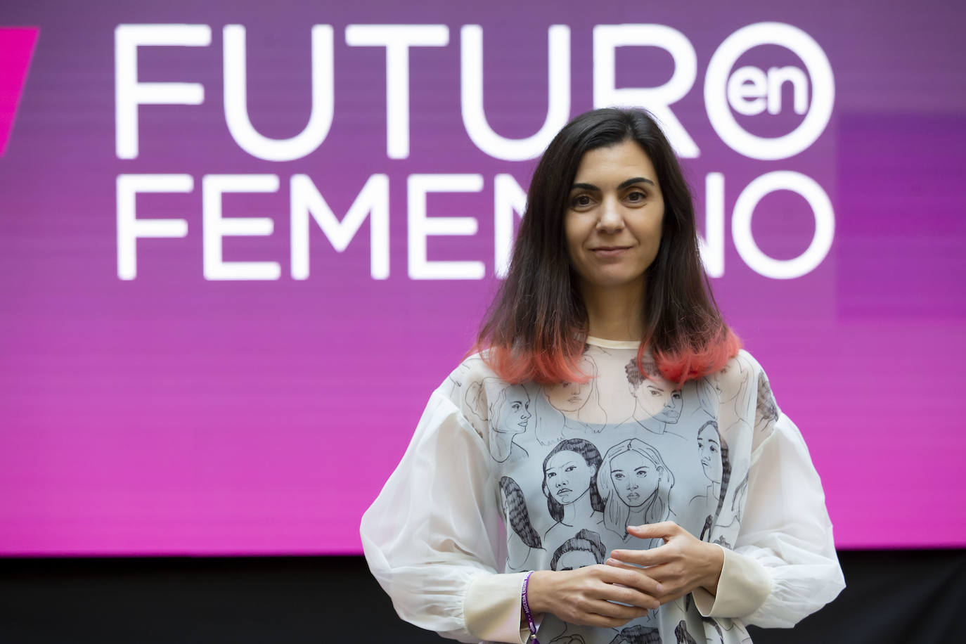 La directora general de Igualdad del Principado, Nuria Varela, ha sido la encargada de abrir la jornada Futuro en Femenino organizada en Gijón por EL COMERCIO.