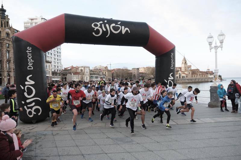 Este sábado tuvo lugar, en el muro de San Lorenzo, la carrera contra el sida de la Asociación Abierto Hasta el Amanecer en colaboración con el Comité Ciudadano Antisida con el objetivo de dar visibilidad sobre el virus VIH y concienciar a la población de su existencia.