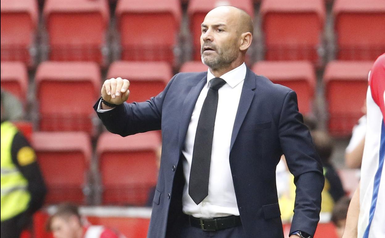 Paco Jémez, en un partido de esta temporada. 