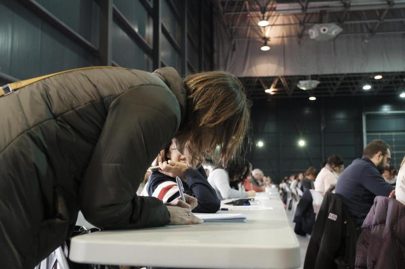 El recinto ferial Luis Adaro de Gijón ha acogido las pruebas para cubrir 166 plazas del Sespa a las que se han presentado 3.890 personas, algo más del 63% de los inscritos.