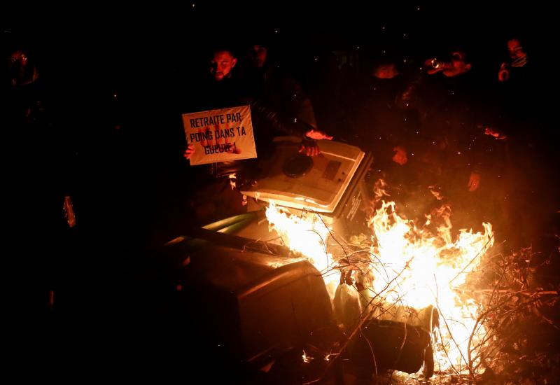 Fotos: Las calles francesas retumban contra Macron