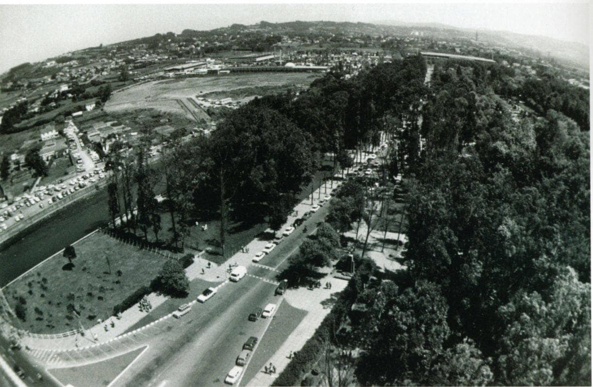 El parque de Isabel la Católica de Gijón va a ser reformado en 2020 y ganará 12.000 metros cuadrados. Pero este emblemático lugar no siempre ha sido tal y como lo conocemos. Así era hace años: 