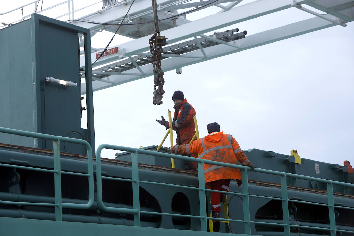 Fotos: Trabajos de reparación del &#039;Arklow Day&#039; en El Musel