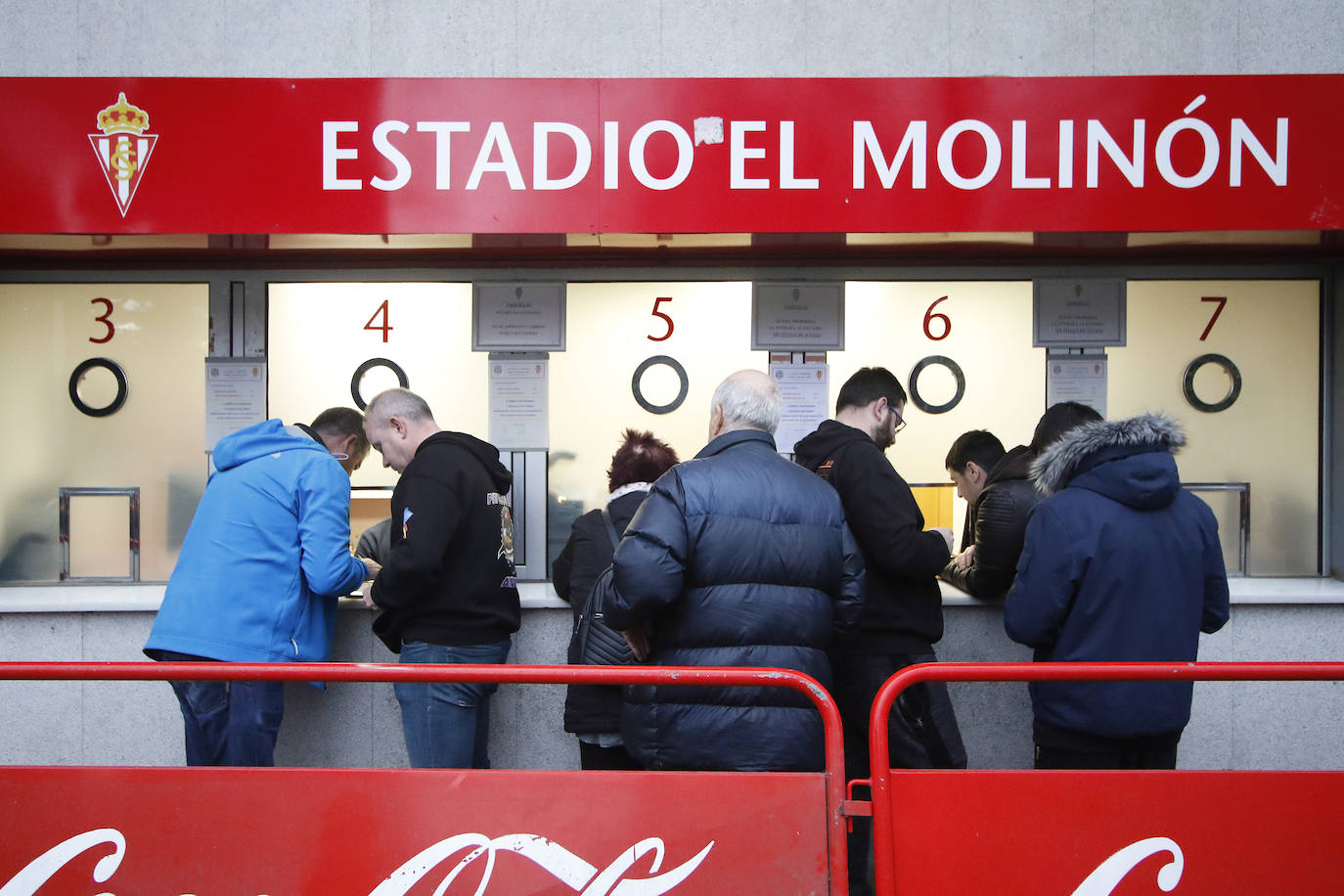 El Sporting viaja este domingo a Galicia, donde se esperan más de 1.200 aficionados rojiblancos 
