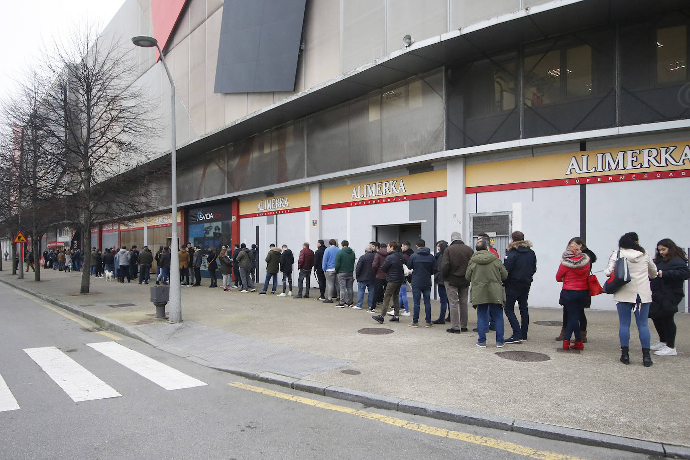 El Sporting viaja este domingo a Galicia, donde se esperan más de 1.200 aficionados rojiblancos 